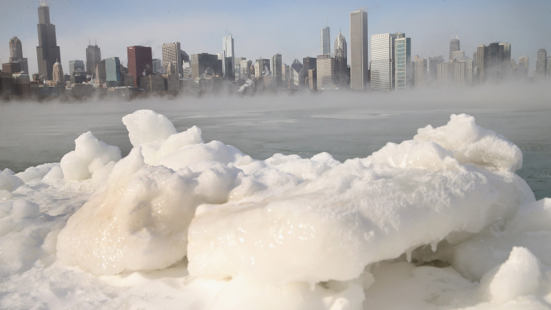 Illustration for article titled 21 Pictures of Chicago's Modern-Day Ice Age